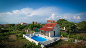 Holiday house Baras garden - with pool